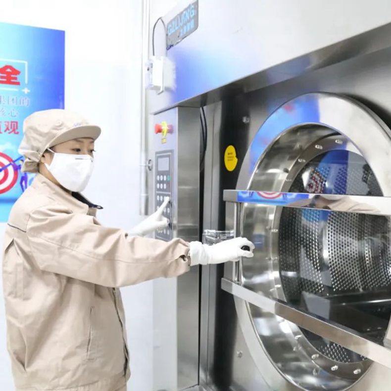 
		100公斤大型全自動洗脫機(jī)為中核北方洗衣護(hù)航
		